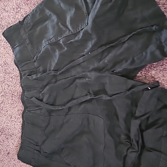 NOT FOR SALE Women's linen shorts - Picture 1 of 9